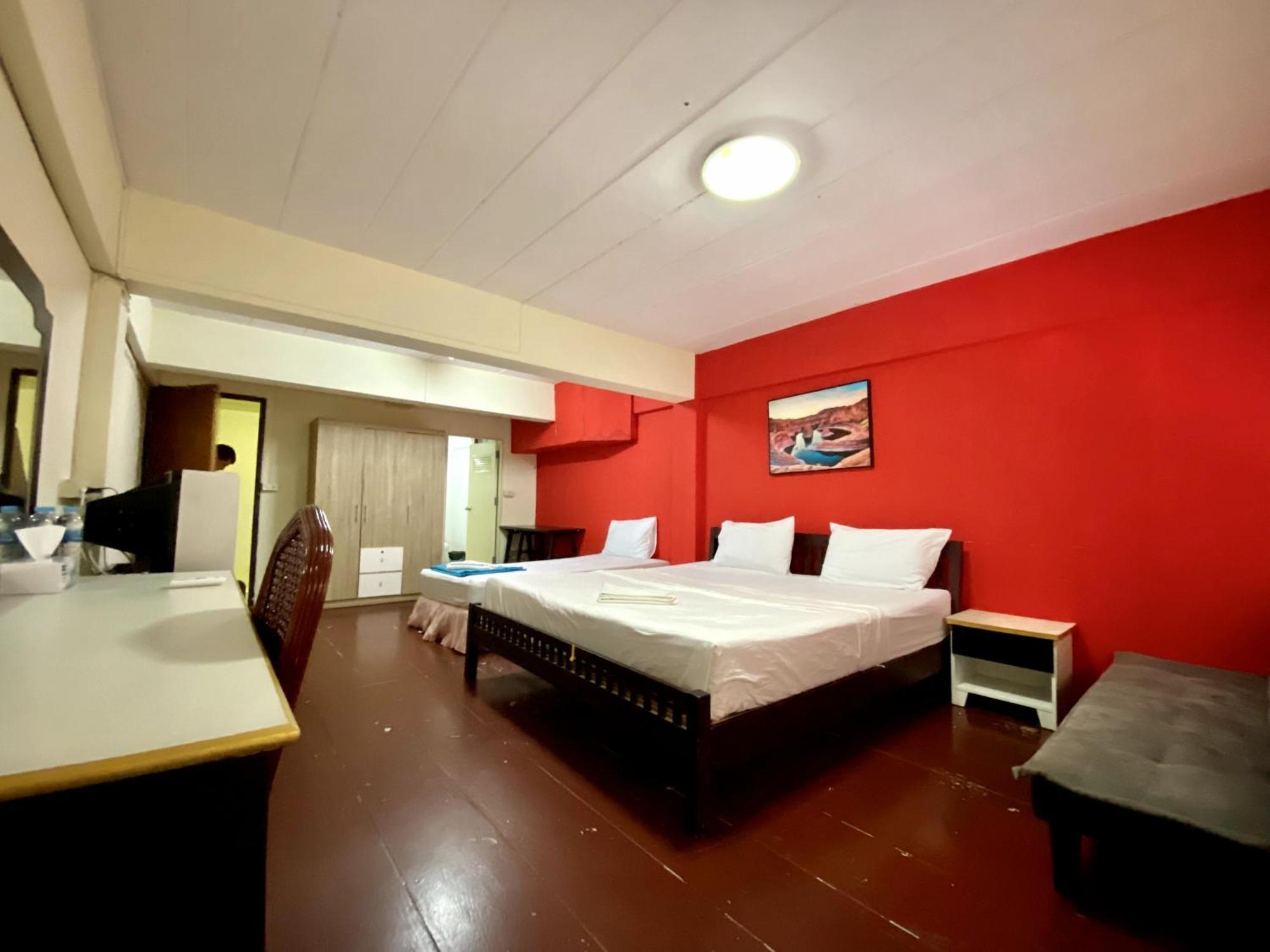 Patong Adventure Hostel 外观 照片